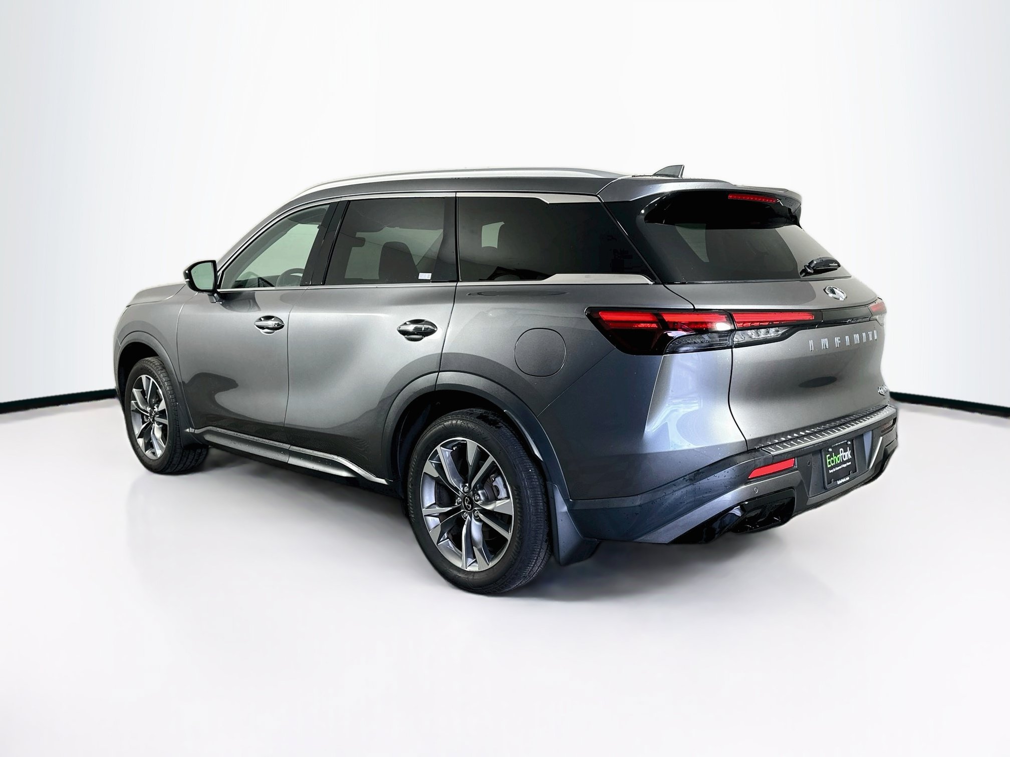 Used 2023 INFINITI QX60 Luxe w/ Performance Audio Package FWD image 5
