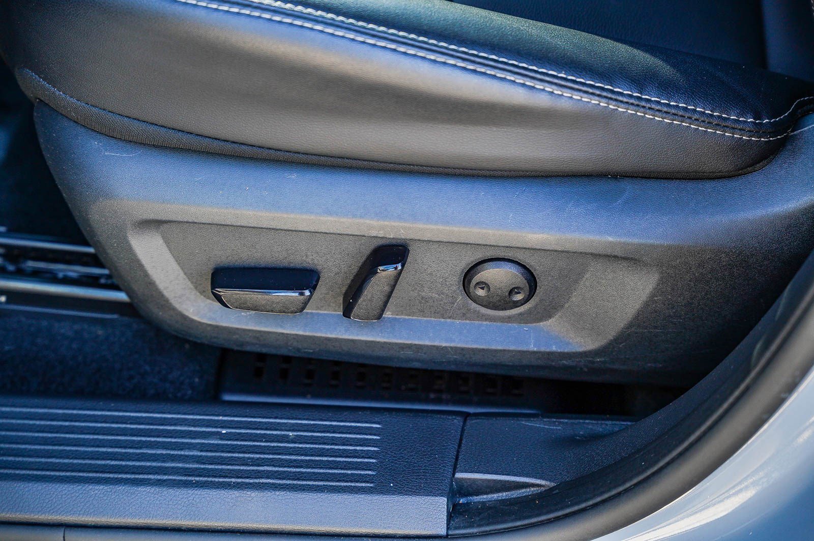 Used 2023 Nissan Rogue SL image 21