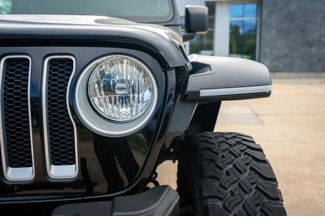 Used 2020 Jeep Wrangler Unlimited Sahara image 3
