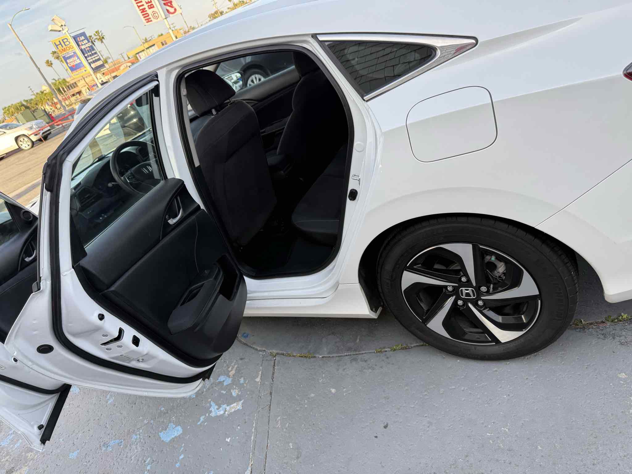 Used 2021 Honda Insight EX image 54