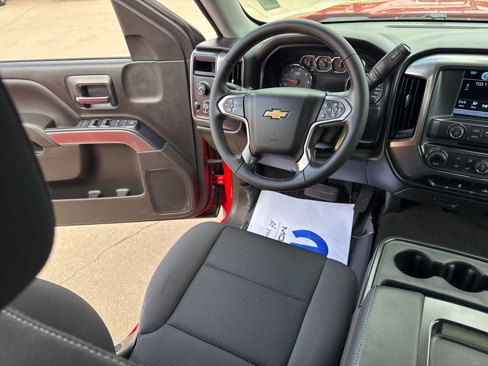Used 2018 Chevrolet Silverado 1500 LT w/ LT Eassist Package AWD/4WD image 28