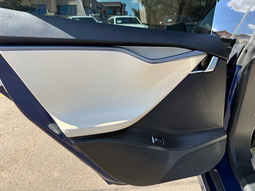Used 2019 Tesla Model S Performance AWD/4WD image 16