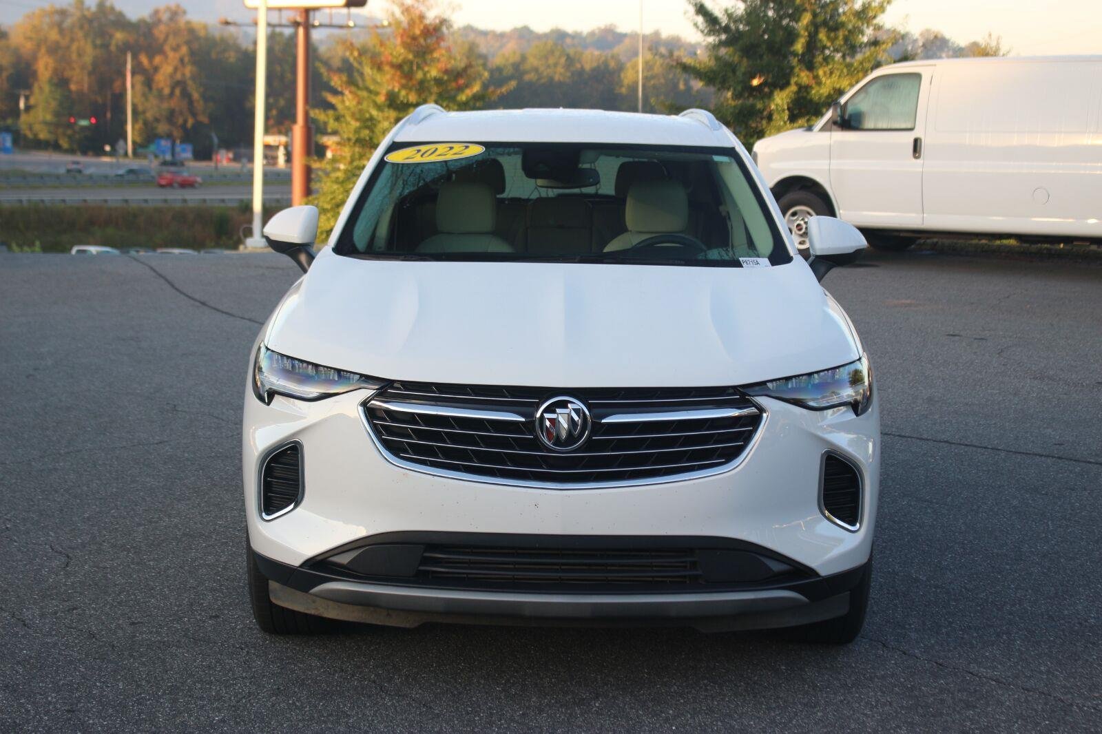 Used 2022 Buick Envision Preferred w/ Safety Package FWD image 2