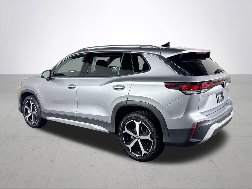 New 2025 Volkswagen Tiguan SE image 8