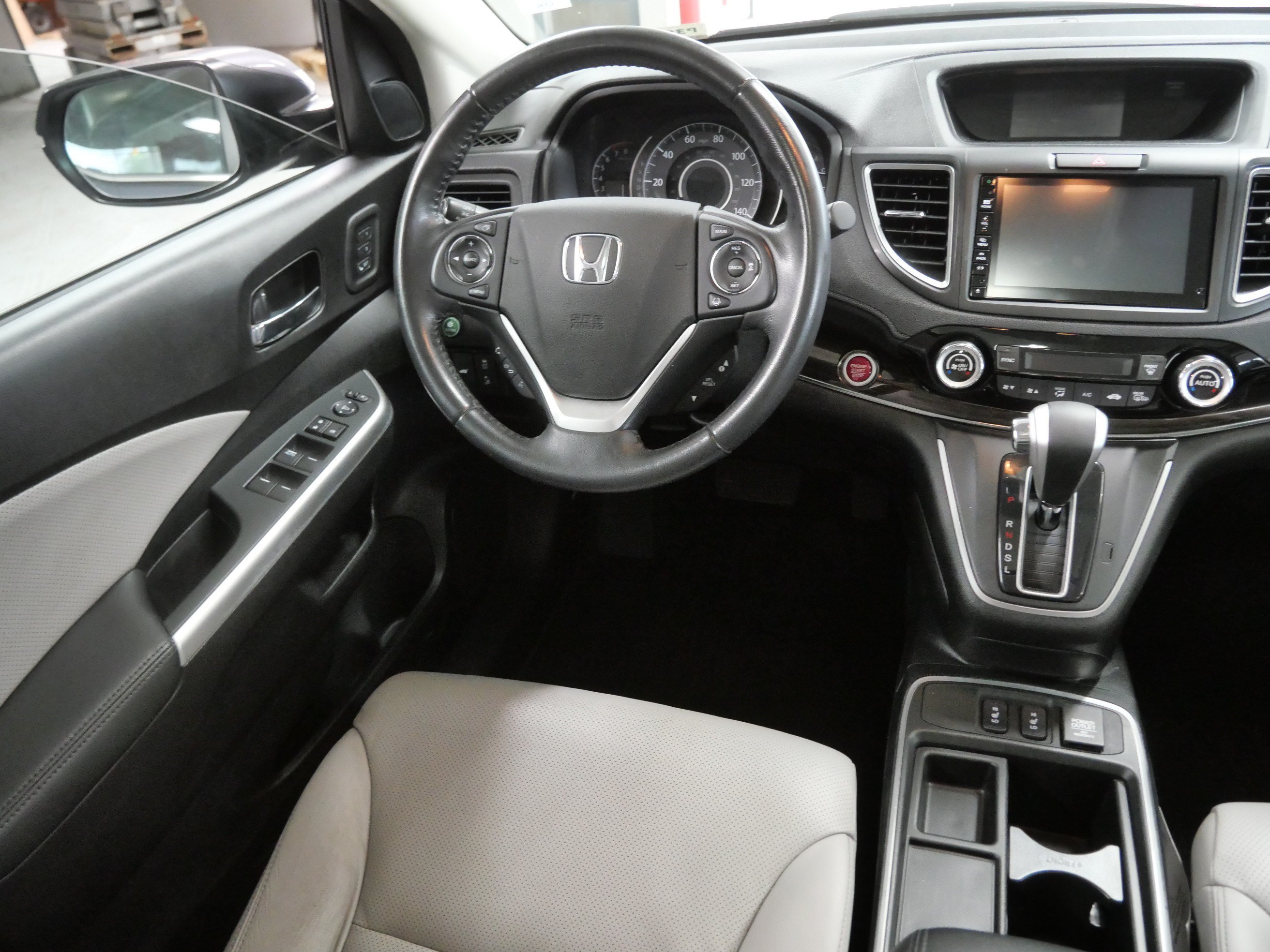 Used 2015 Honda CR-V Touring image 9