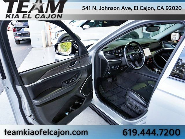 Used 2022 Jeep Grand Cherokee L Limited image 38