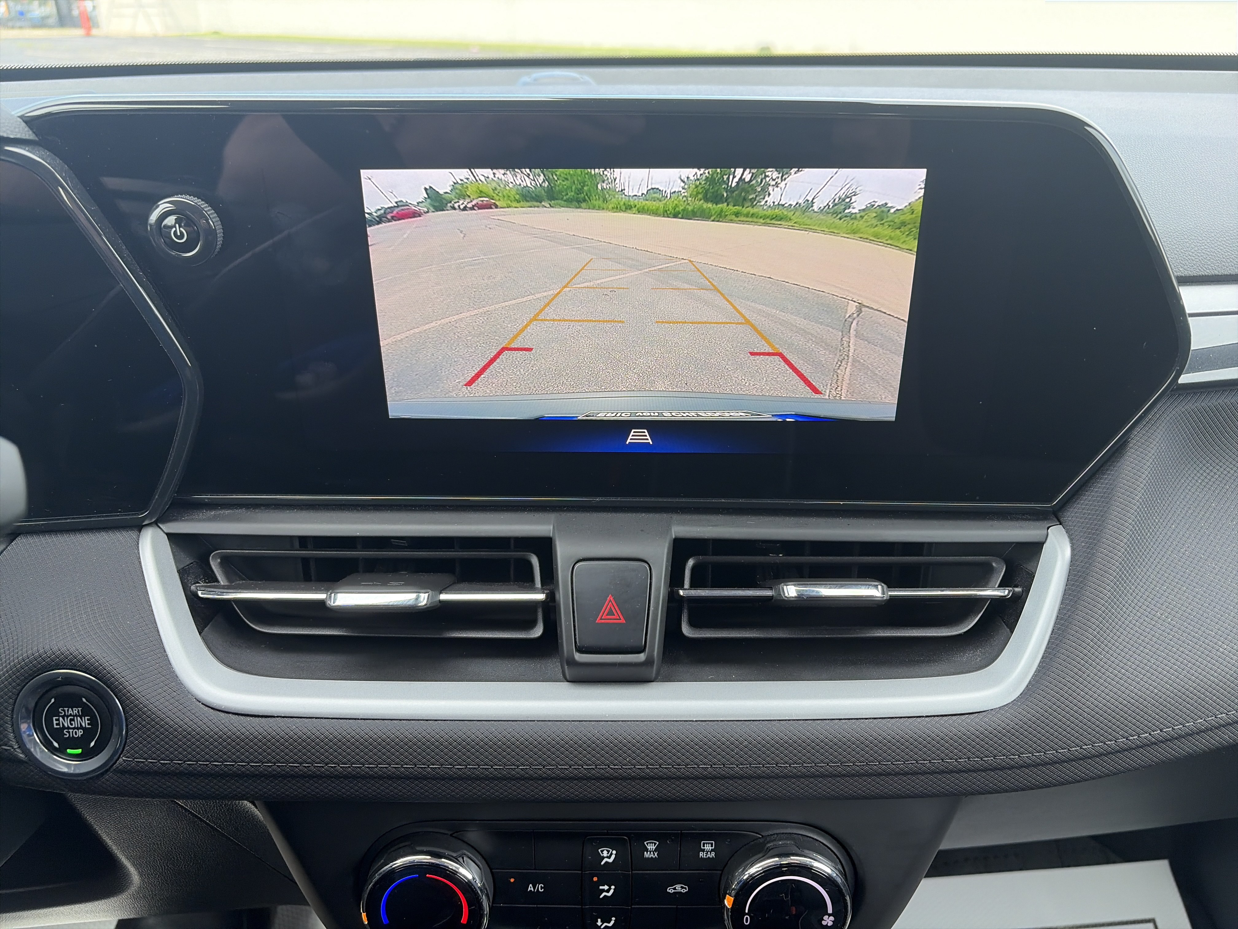 Used 2024 Chevrolet TrailBlazer LS w/ LS Confidence Package FWD image 20