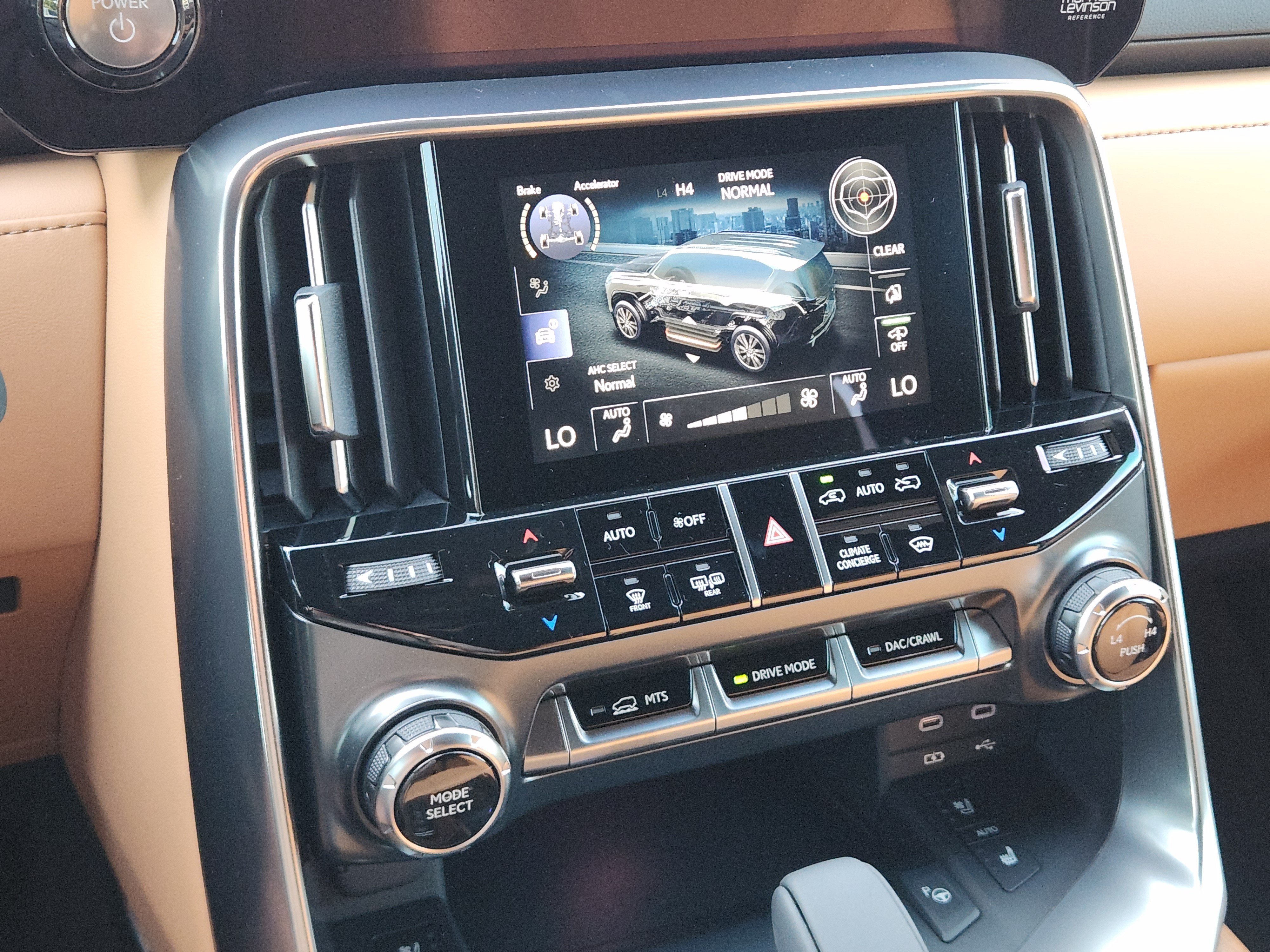 New 2026 Lexus LX 700h Luxury AWD/4WD image 13
