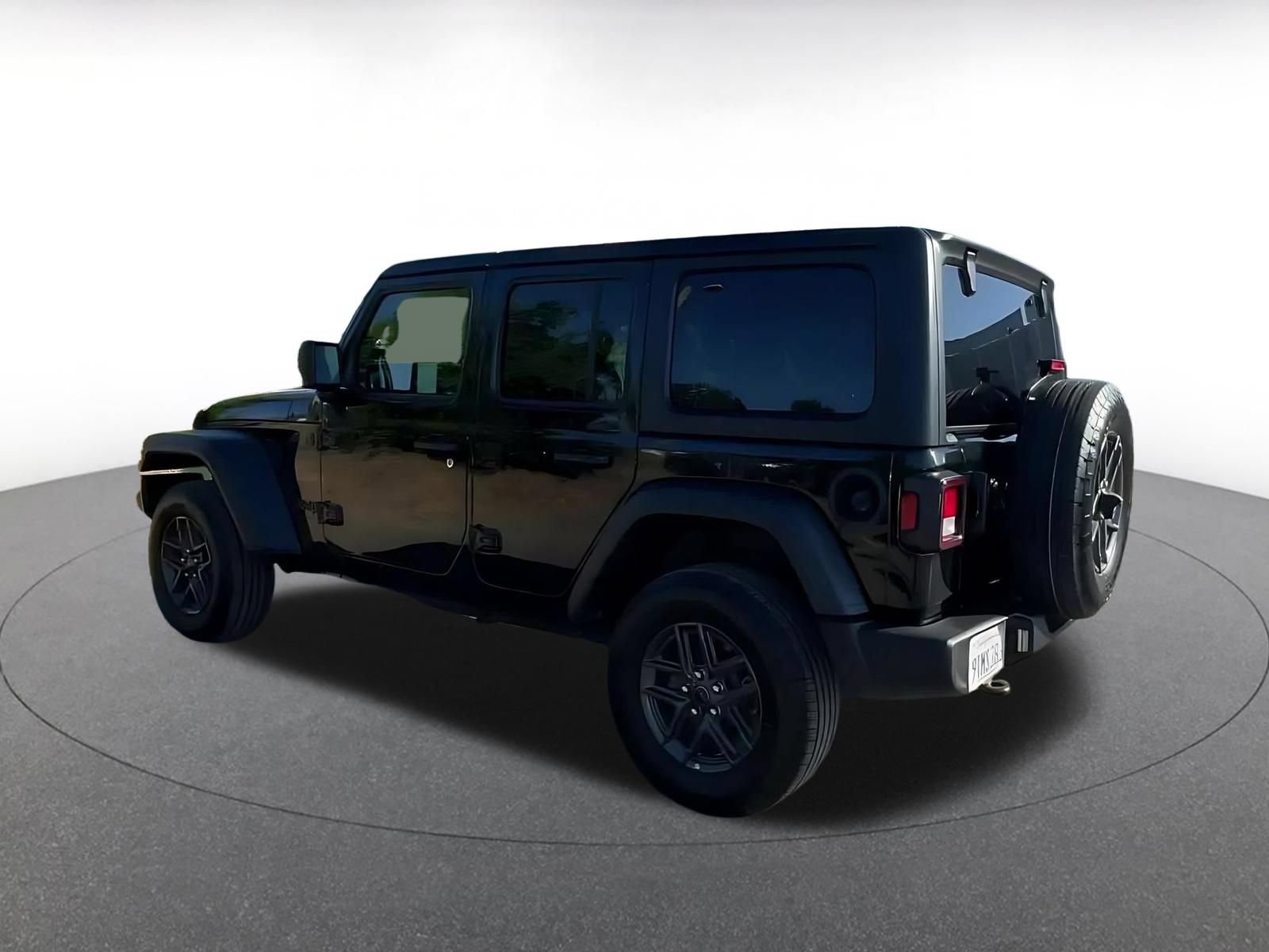 Used 2025 Jeep Wrangler Unlimited Sport AWD/4WD image 9