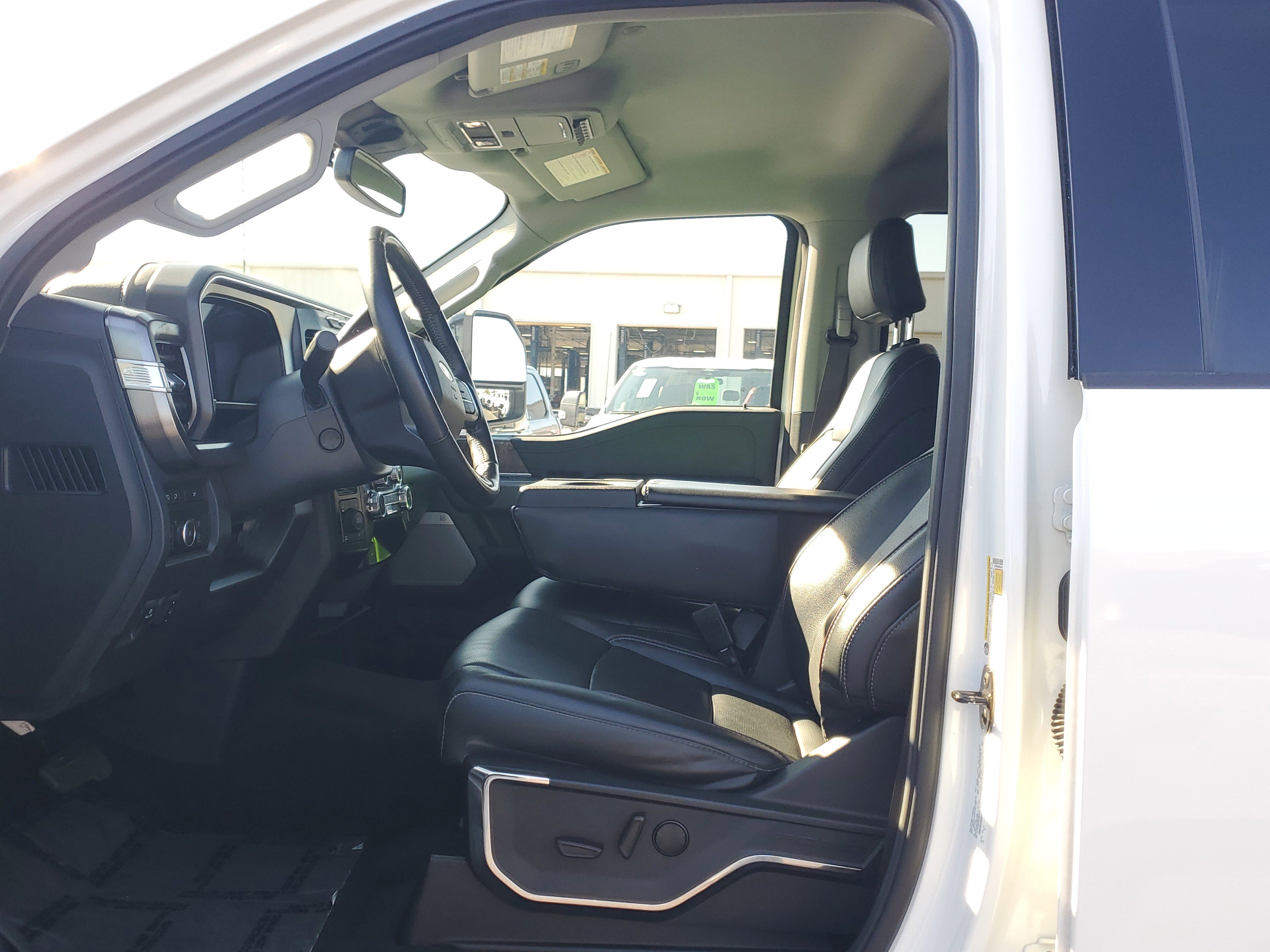 Used 2024 Ford F250 Lariat w/ Sport Appearance Package image 17