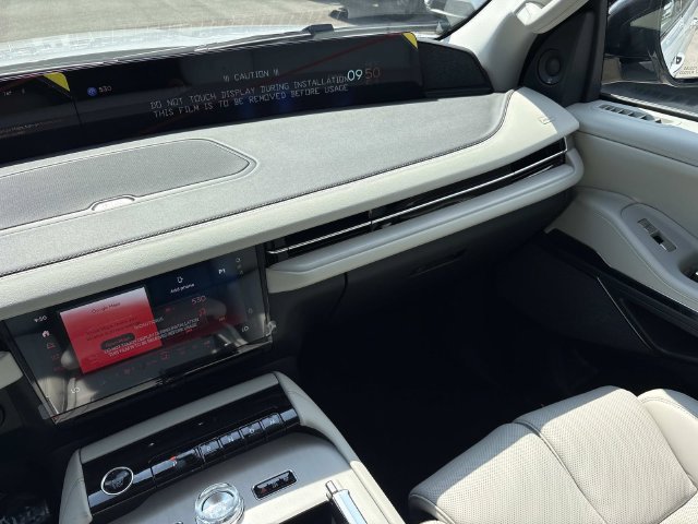 New 2026 Lincoln Navigator L Reserve w/ Jet Appearance Package AWD/4WD image 15