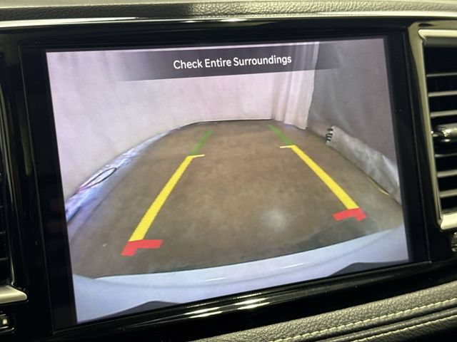Used 2023 Chrysler Pacifica Limited FWD image 21