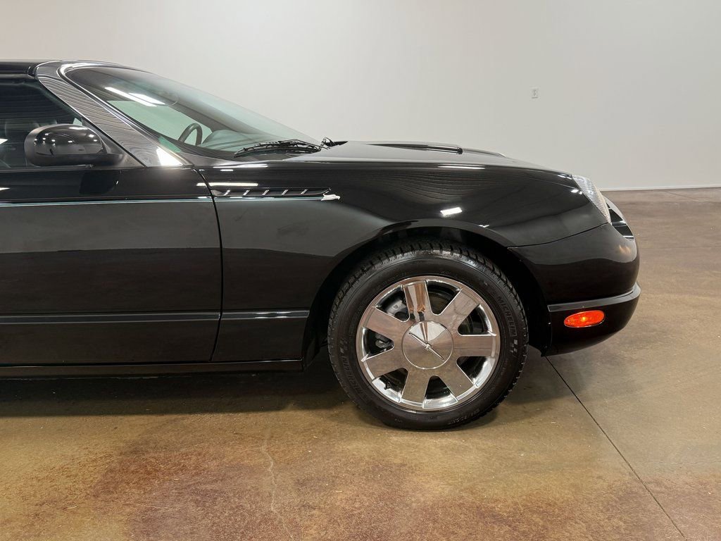Used 2002 Ford Thunderbird image 30