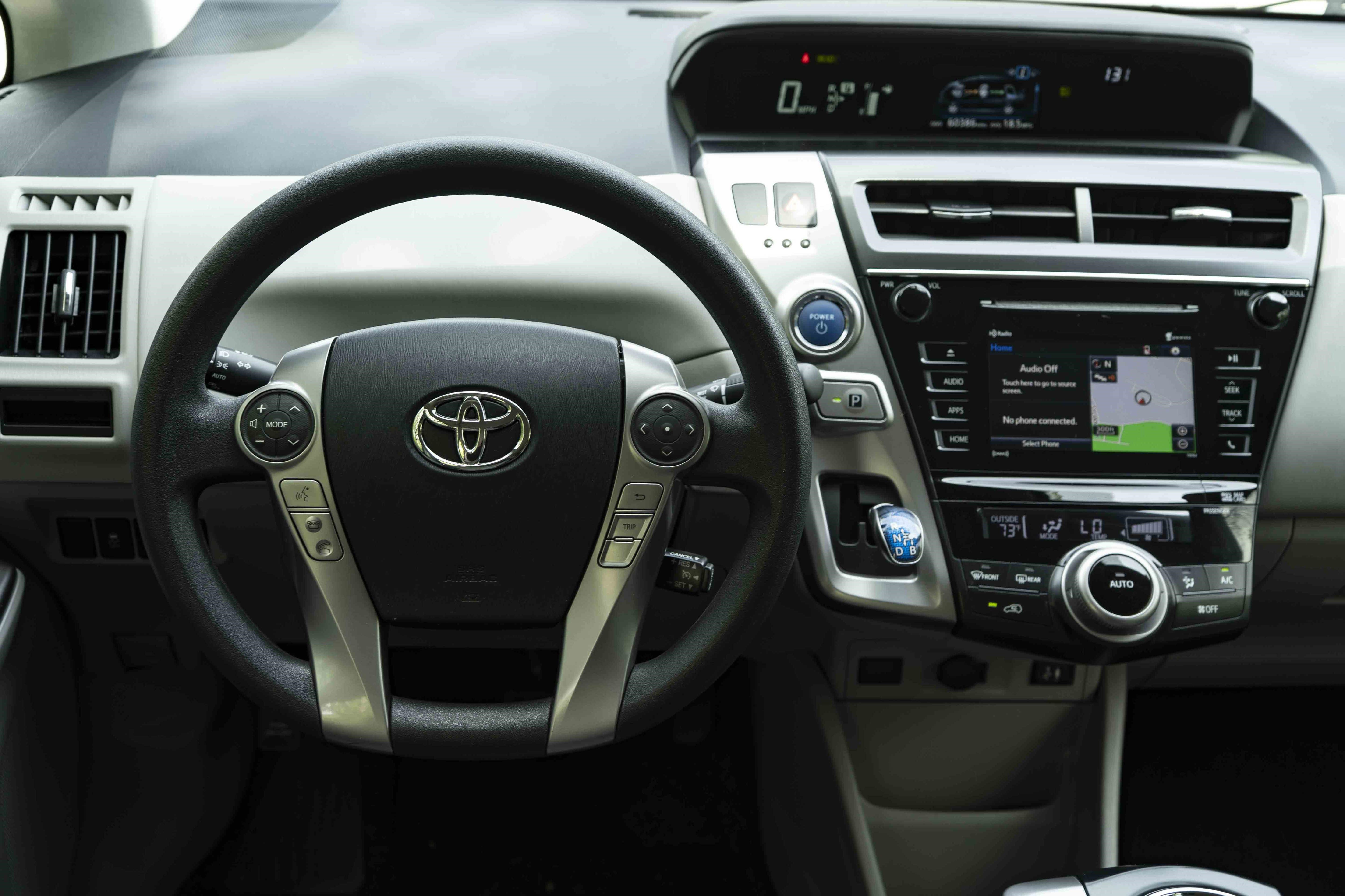 Used 2017 Toyota Prius V Three image 19