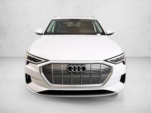 Used 2022 Audi e-tron Premium Plus w/ Premium Plus Package AWD/4WD image 2