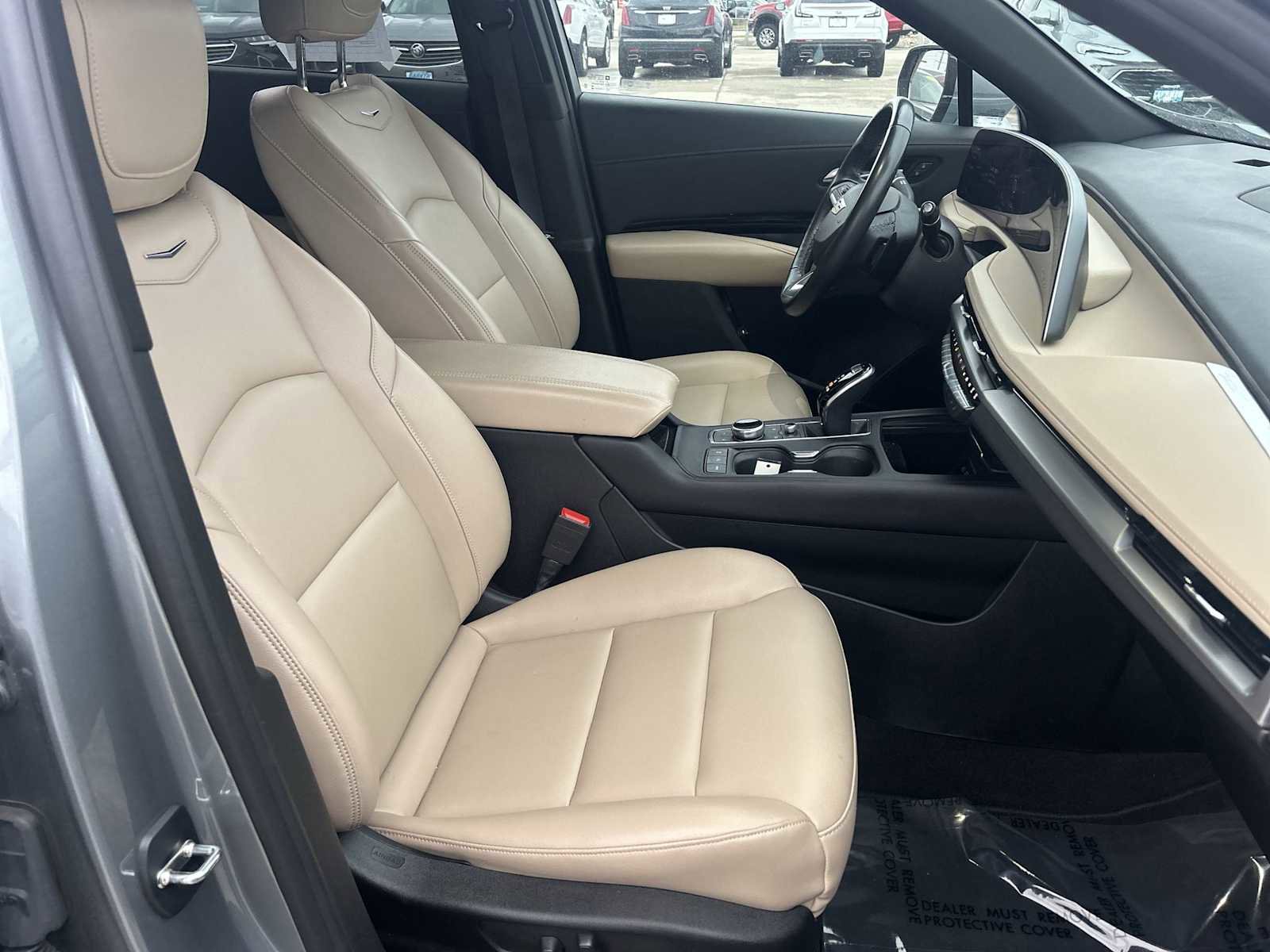 Certified 2024 Cadillac XT4 Luxury w/ Cold Weather Package image 27