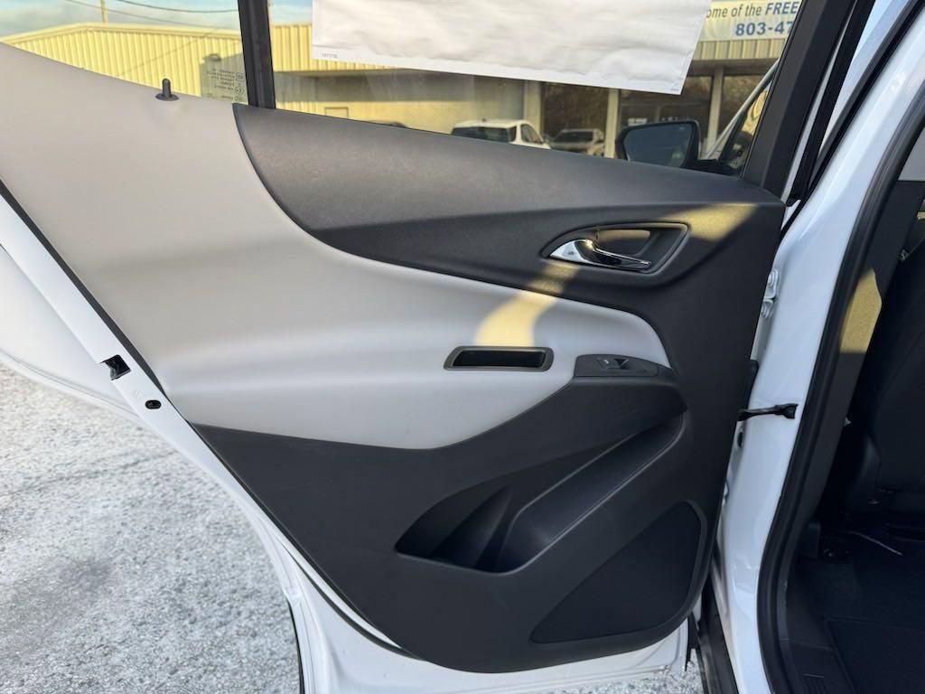 New 2024 Chevrolet Equinox LS w/ LS Convenience Package image 11