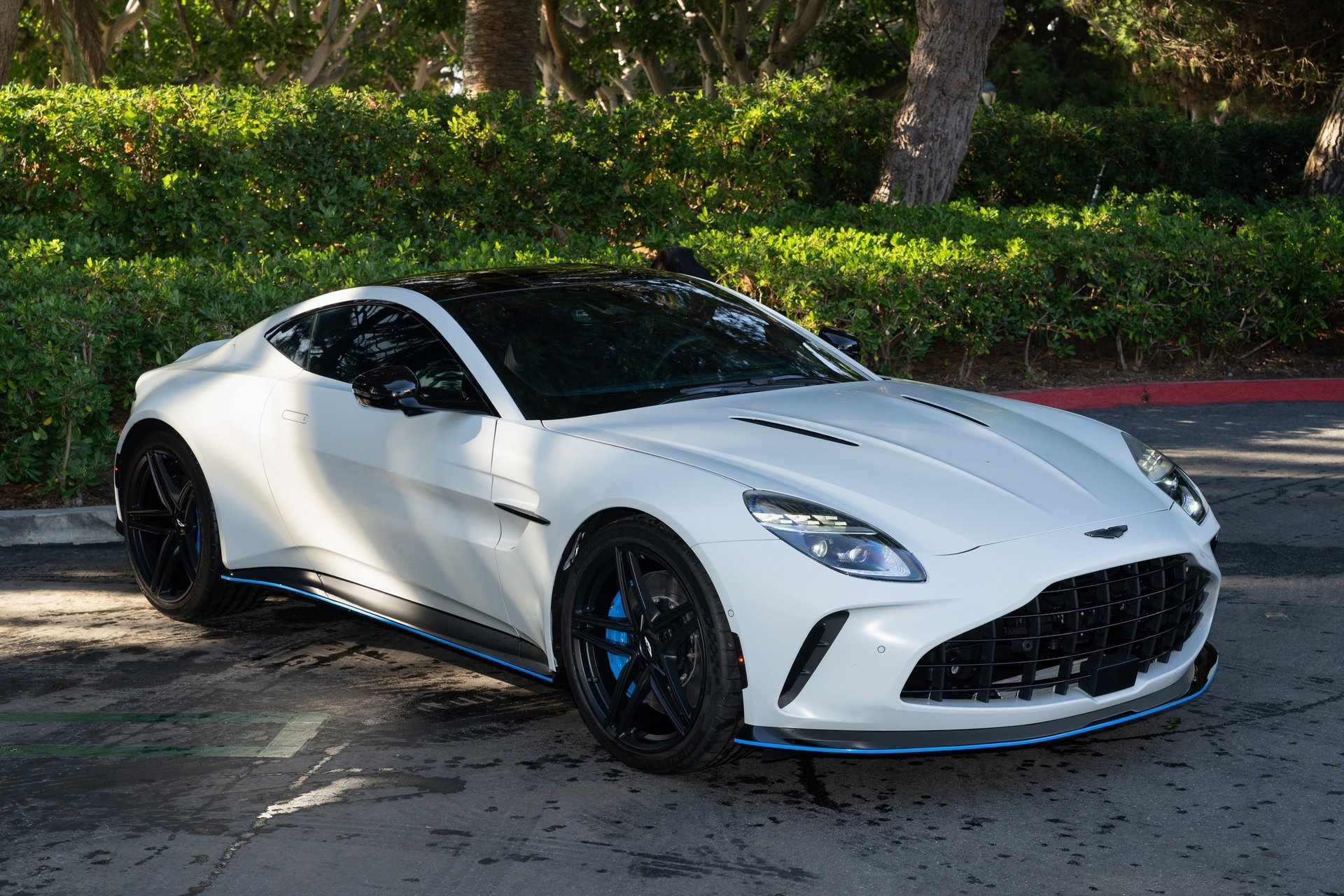 Used 2025 Aston Martin V8 Vantage Coupe