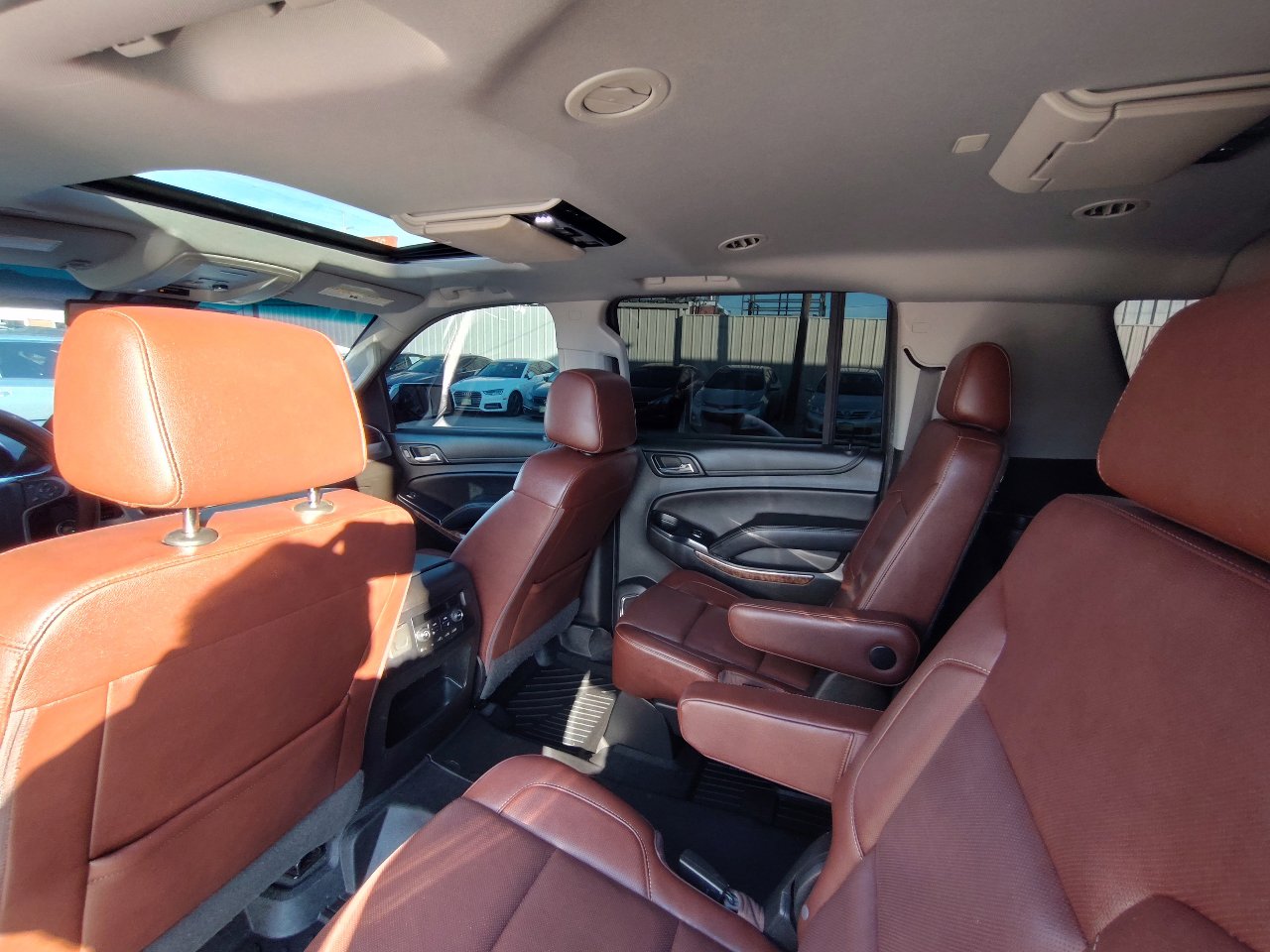 Used 2019 Chevrolet Suburban Premier w/ Premier Plus Edition image 36