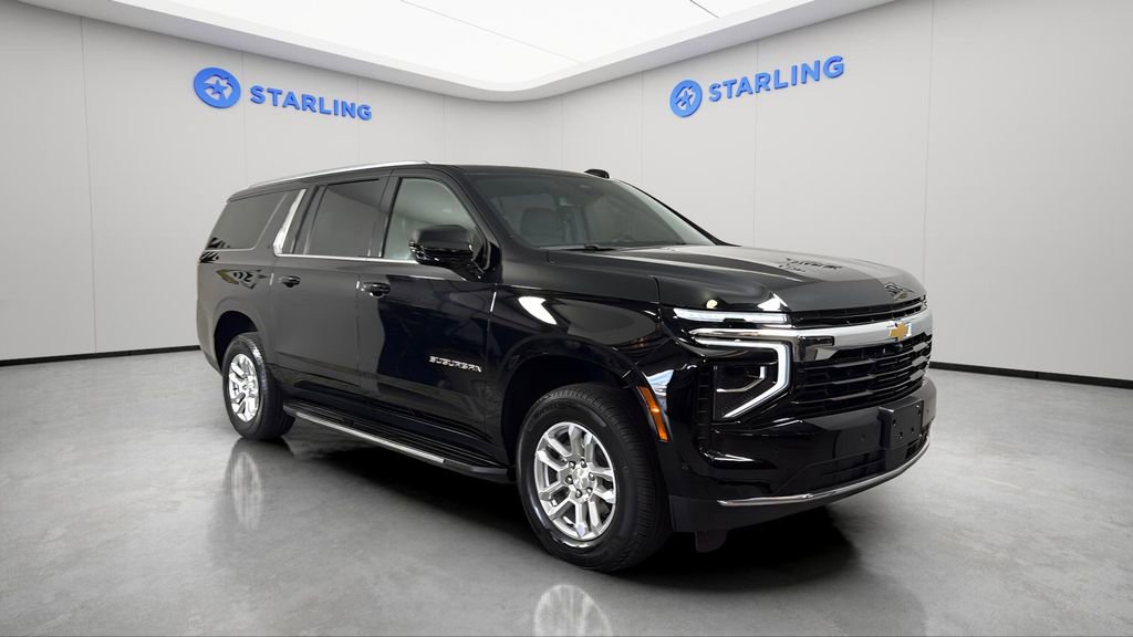 Used 2025 Chevrolet Suburban LS image 13