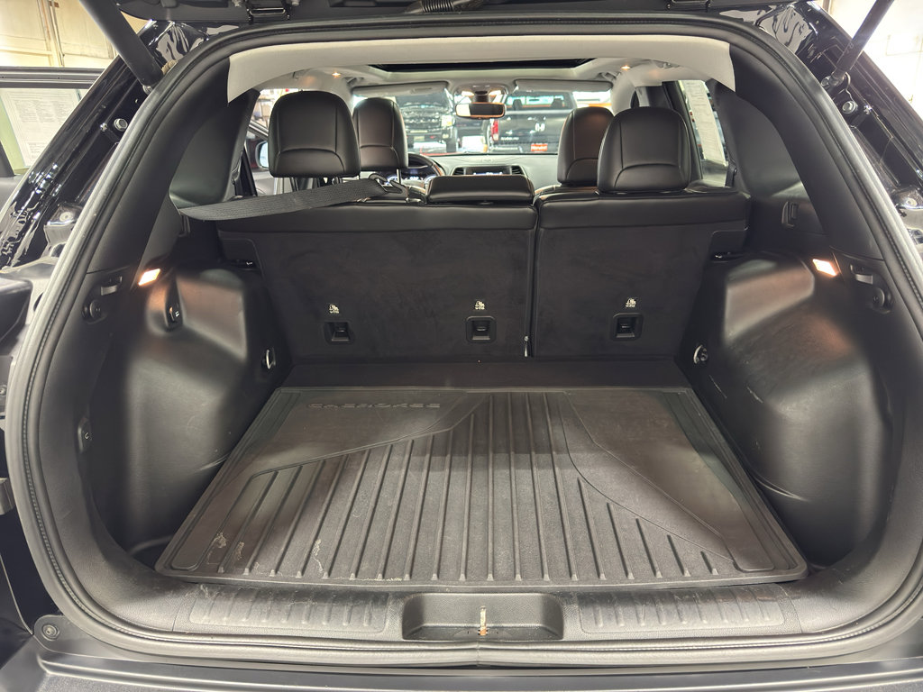 Used 2019 Jeep Cherokee Latitude Plus w/ Comfort/Convenience Group AWD/4WD image 37