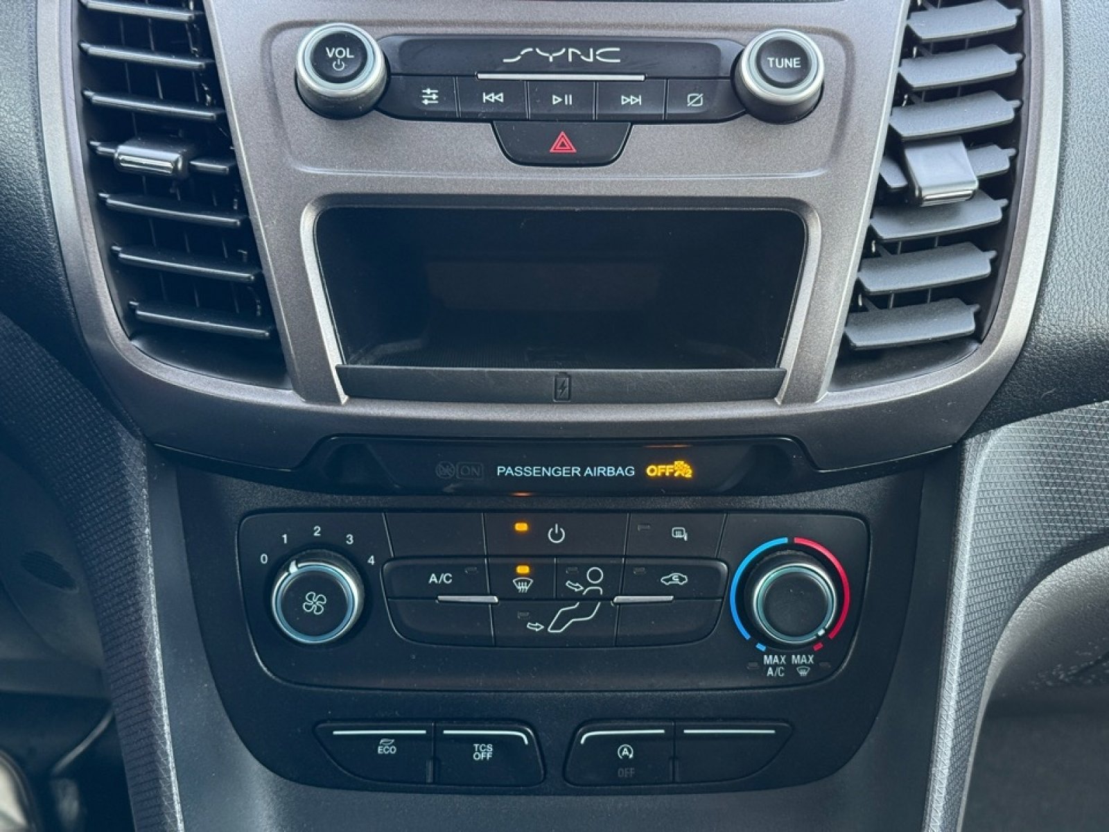 Used 2020 Ford Transit Connect XL image 25