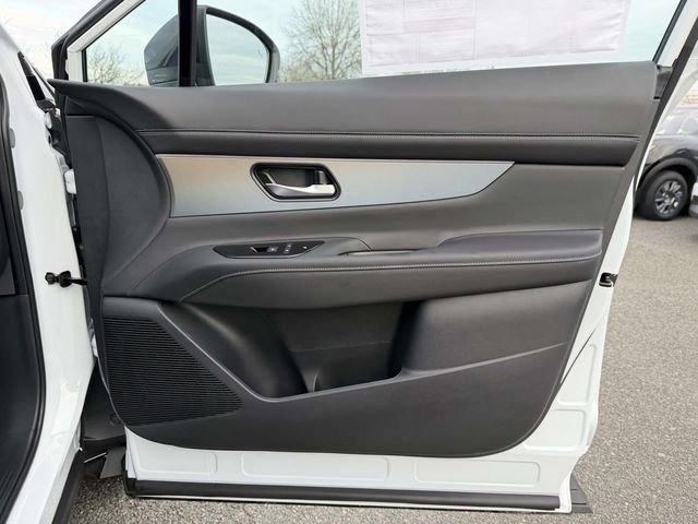 New 2026 Nissan Murano SL image 8