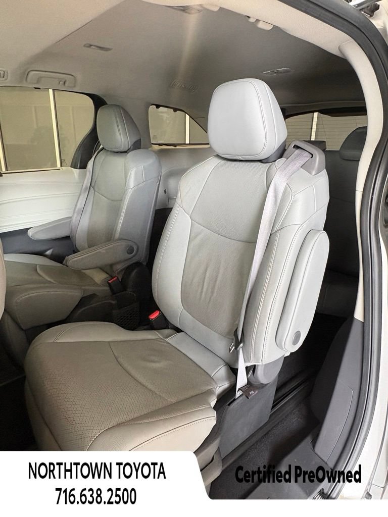 Used 2022 Toyota Sienna Limited AWD/4WD image 17