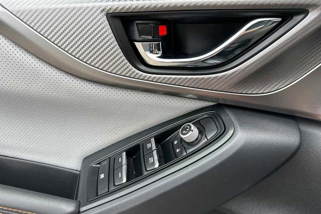 Used 2022 Subaru Crosstrek 2.5i Limited w/ Popular Package #4 image 11