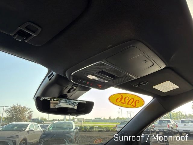 Used 2026 Chevrolet Traverse RS AWD/4WD image 31