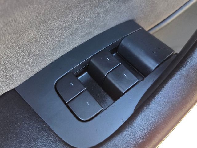 Used 2021 Tesla Model Y Long Range image 31