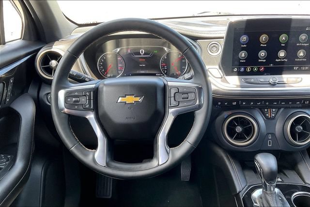 Used 2023 Chevrolet Blazer Premier w/ Enhanced Convenience Package FWD image 4
