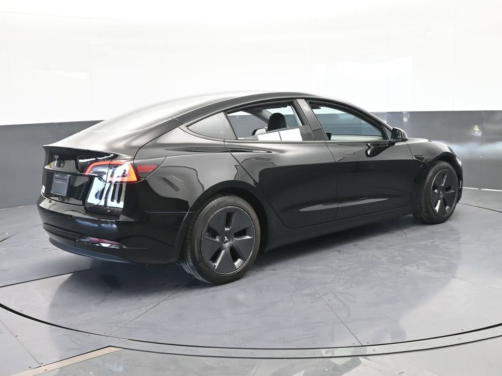 Used 2021 Tesla Model 3 Standard Range Plus image 6