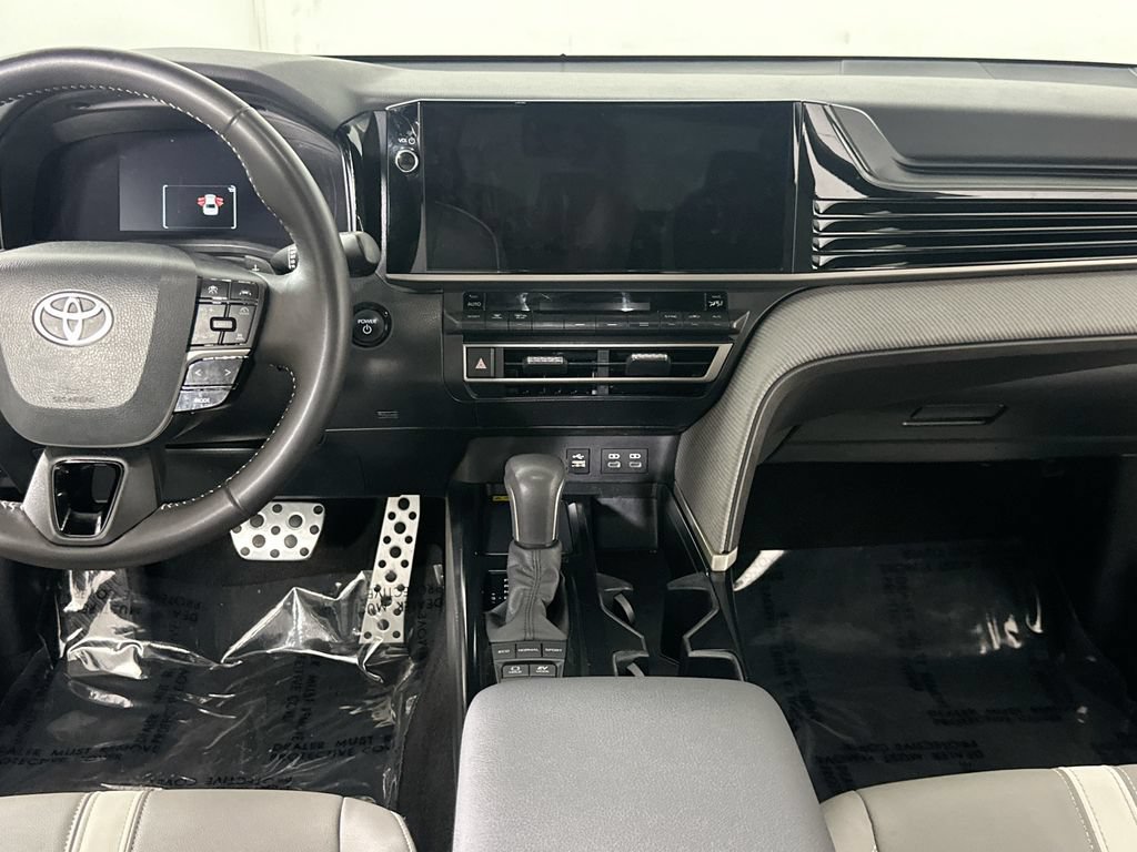 Used 2025 Toyota Camry SE w/ Multimedia Upgrade Package FWD image 18