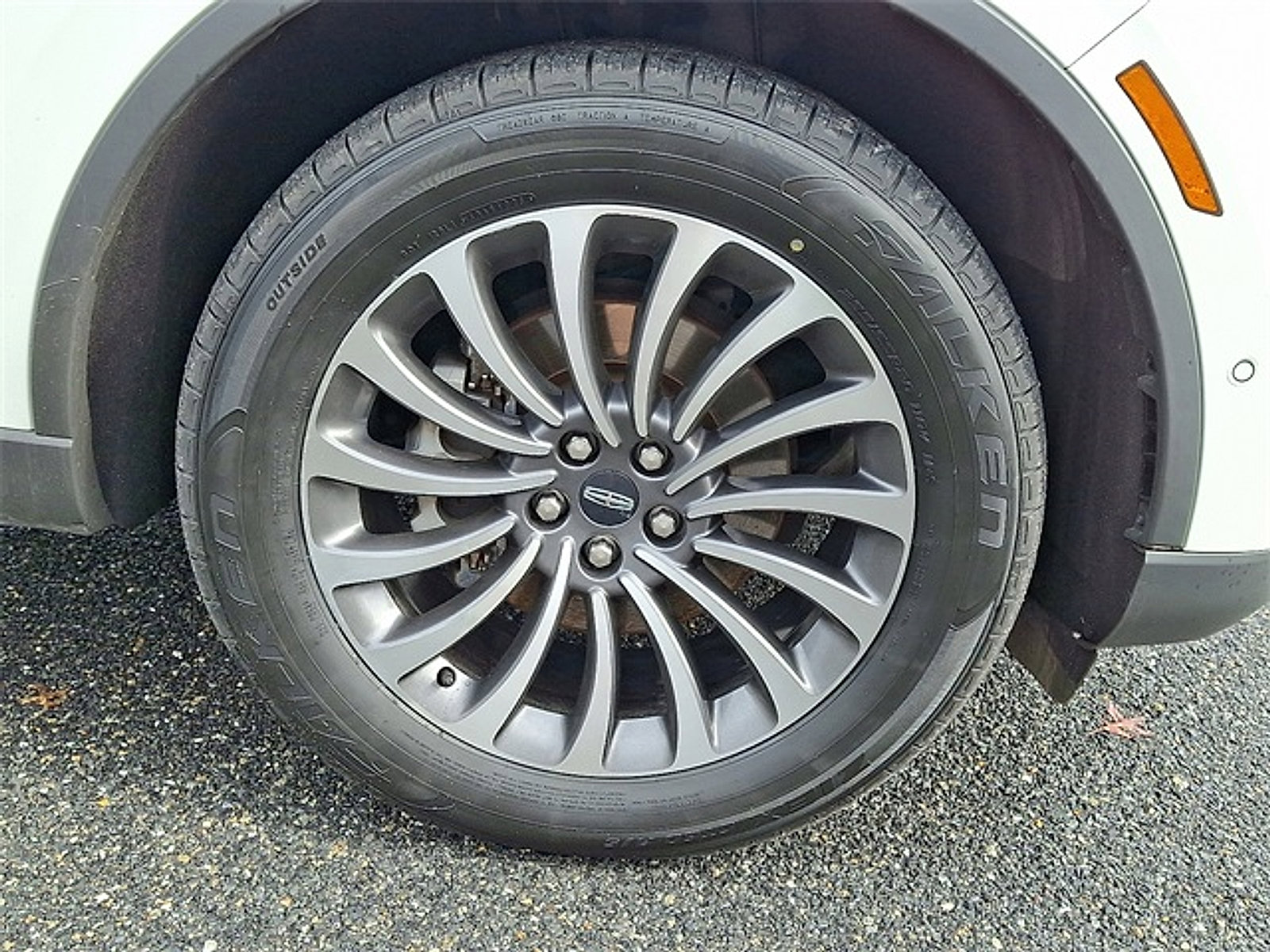 Used 2020 Lincoln Aviator Reserve w/ Equipment Group 201A image 8