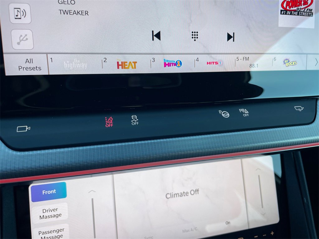 Used 2025 Jeep Wagoneer Launch Edition w/ Trailer Tow Group image 15