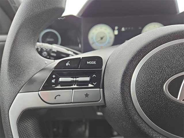 Certified 2024 Hyundai Elantra SEL image 17