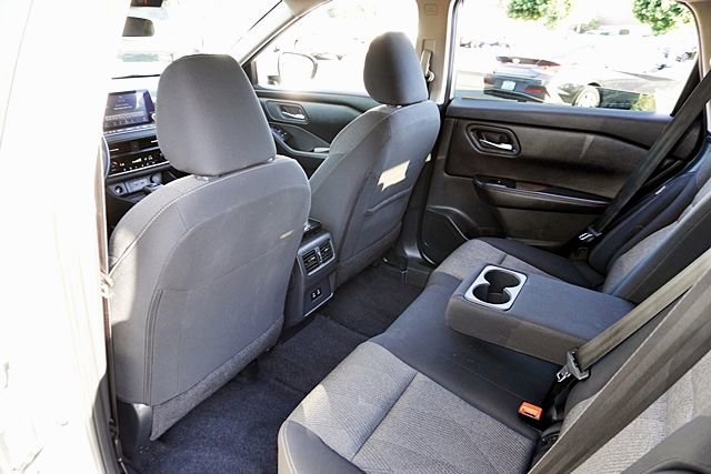 Used 2024 Nissan Rogue SV image 18