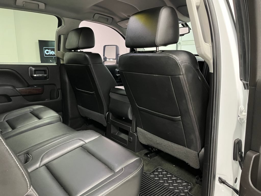 Used 2017 GMC Sierra 2500 SLE w/ HD SLE Preferred Plus Package AWD/4WD image 51
