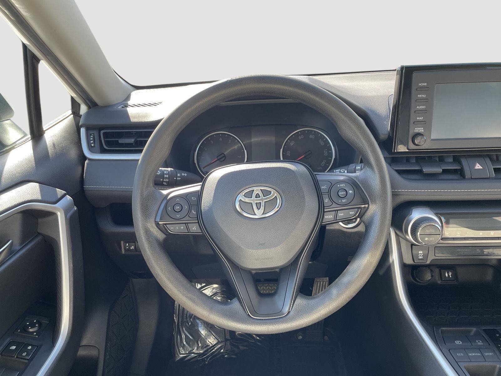 Used 2019 Toyota RAV4 XLE FWD image 26