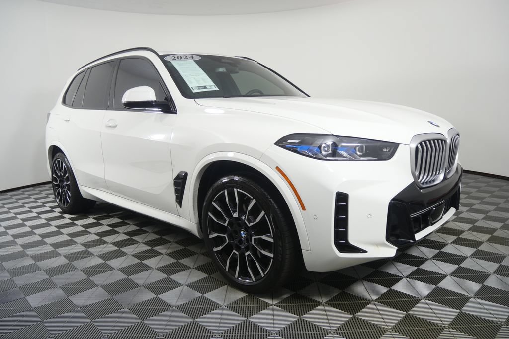 Used 2024 BMW X5 xDrive40i w/ M Sport Package AWD/4WD image 7