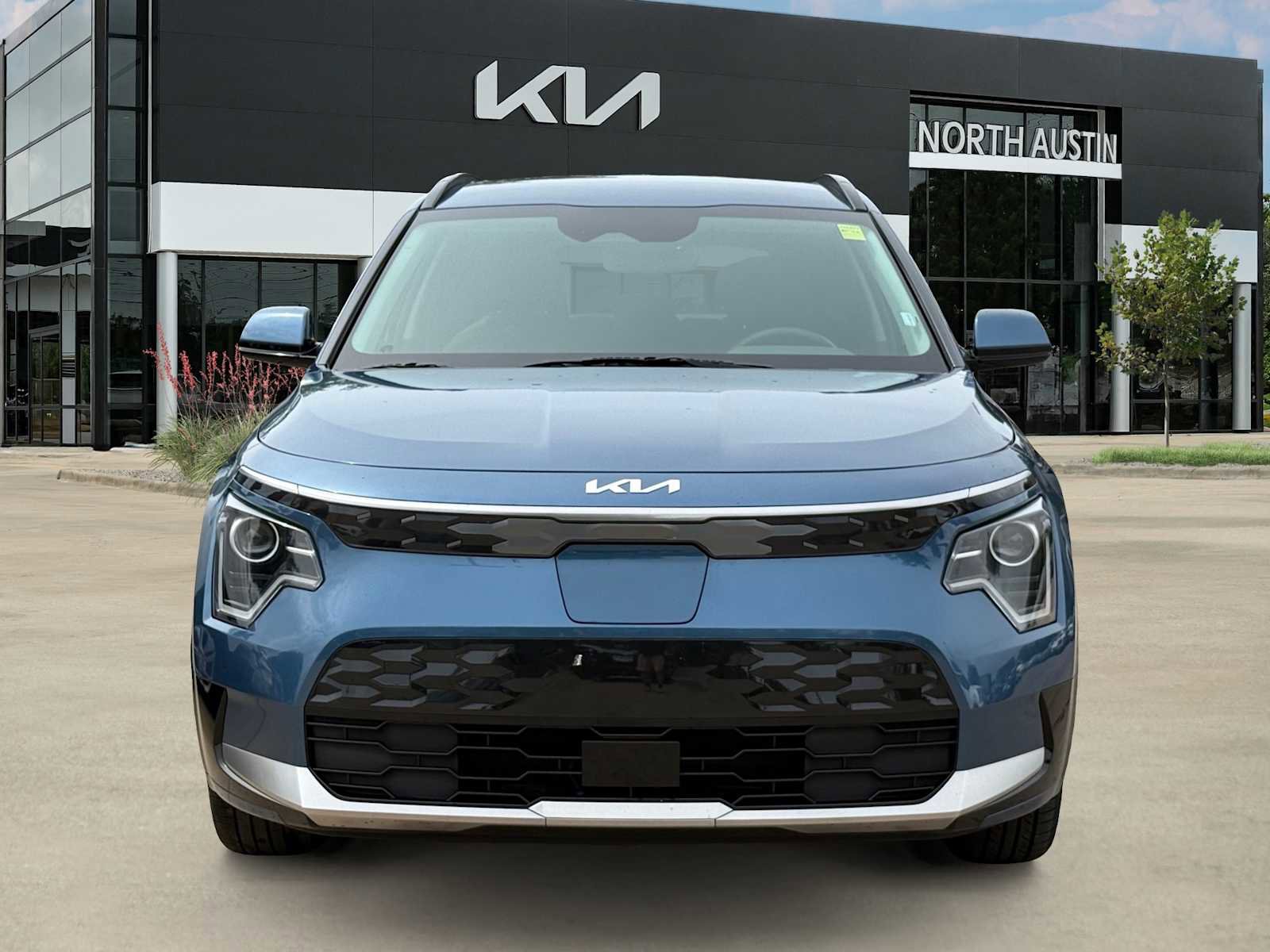 Certified 2024 Kia Niro Wind FWD image 5