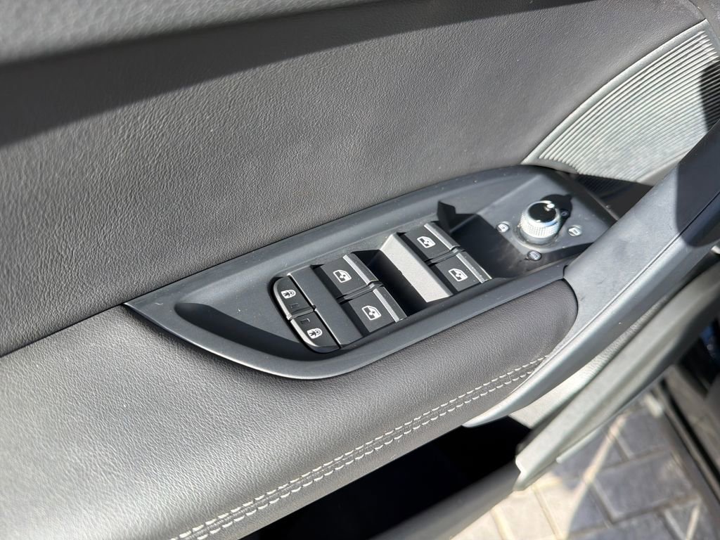 Used 2023 Audi Q5 2.0T Premium Plus w/ Premium Plus Package image 11