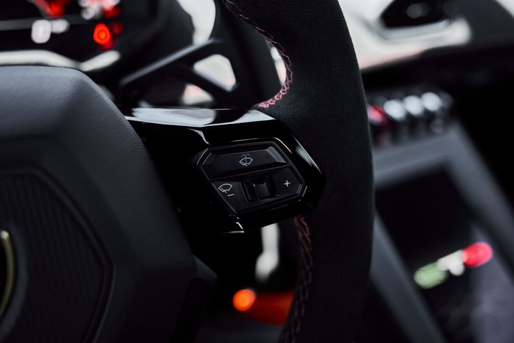 Used 2024 Lamborghini Huracan STO RWD image 57