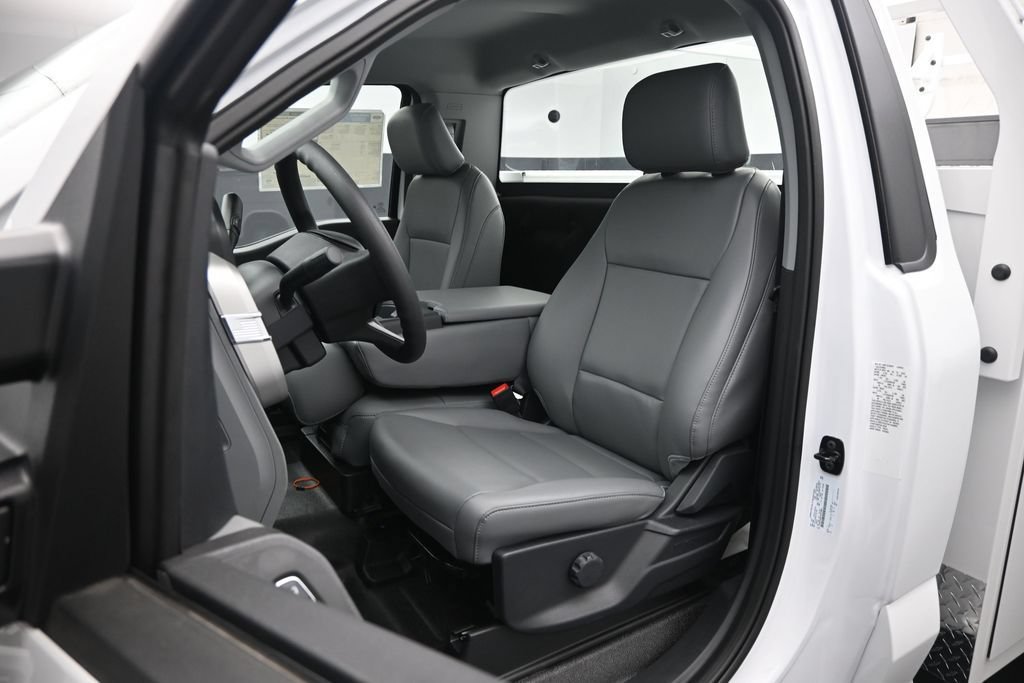 New 2026 Ford F350 XL w/ XL Chrome Package RWD image 8