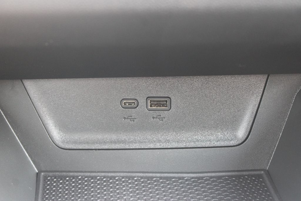 New 2027 Chevrolet Equinox LT w/ Convenience Package II FWD image 48
