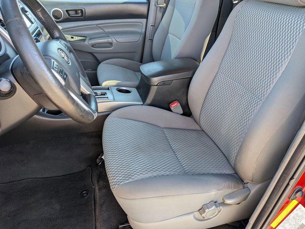 Used 2013 Toyota Tacoma PreRunner w/ SR5 Pkg RWD image 13