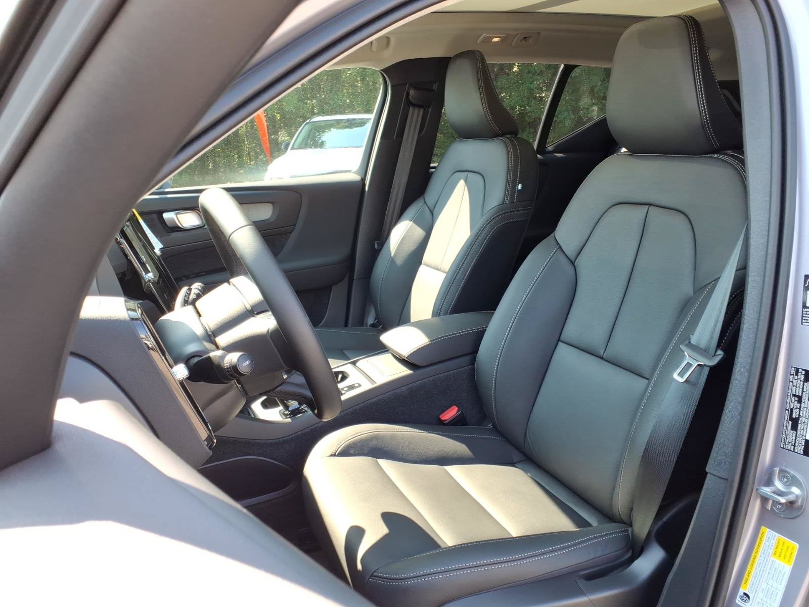 New 2026 Volvo XC40 B5 Core w/ Protection Package Premier AWD/4WD image 5