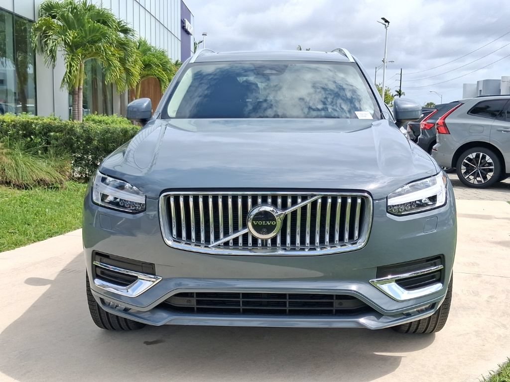 Used 2023 Volvo XC90 B5 Plus w/ Protection Package Premier AWD/4WD image 2
