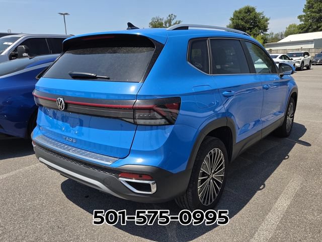 Used 2025 Volkswagen Taos SE FWD image 4